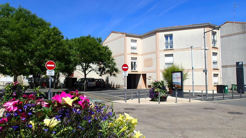 Clos Chantegrive Apartment Saint-Medard-en-Jalles Exterior photo